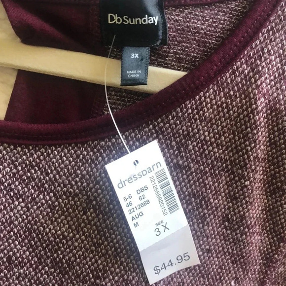 Dress Barn Sunday Maroon Top - Picture 5 of 5